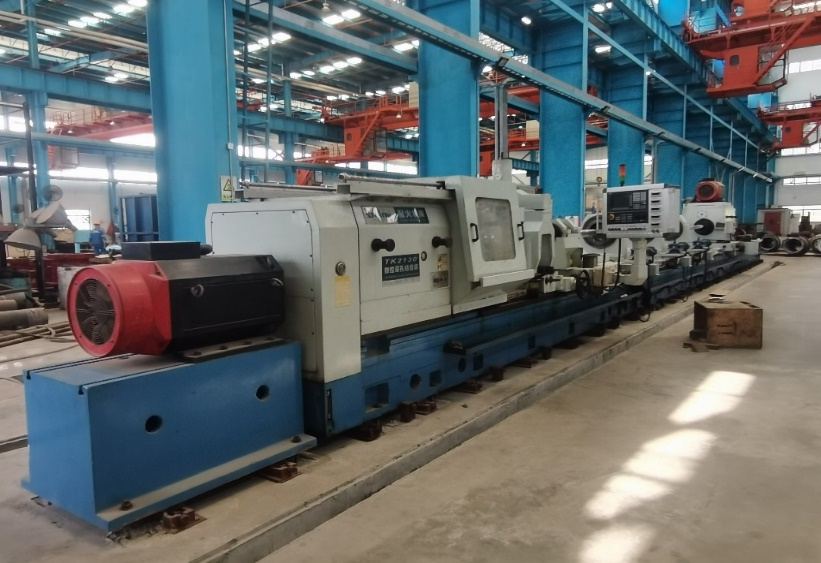 Heavy-duty horizontal lathe at Huizhou production base
